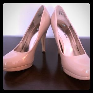 Madden nude pumps!
